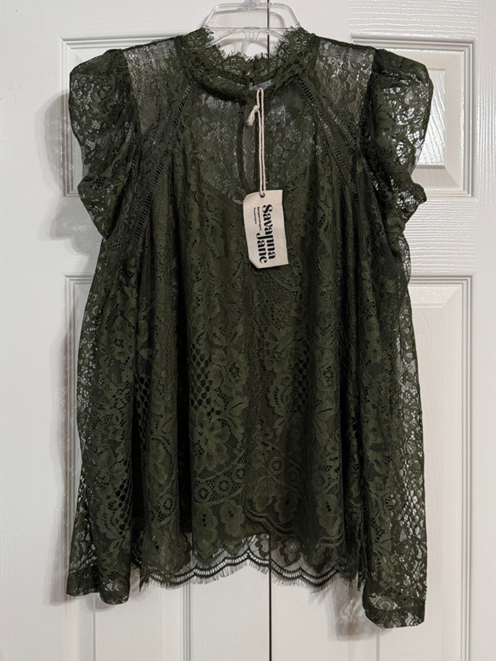 NWT! Savanna Jane Olive Green Lace Flutter Sleeve Blouse Size Medium